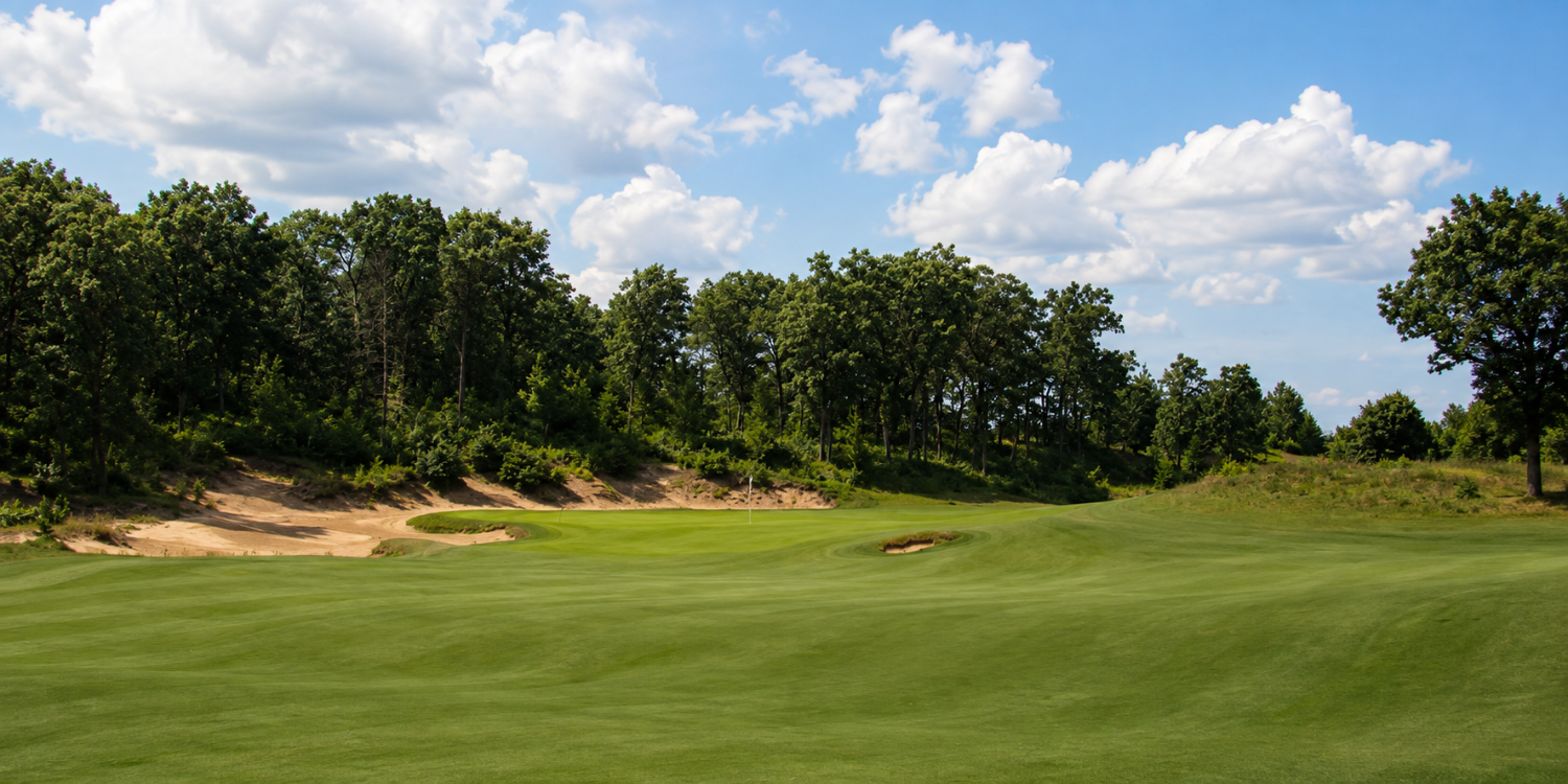 The approach on the long par-4 9th Hole. Just look at the width of that fairway! The approach on the long par-4 9th Hole. Just look at the width of that fairway!